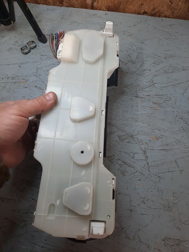 05 06 07 Scion Tc Speedometer Instrument Cluster Oem 83800-21360 - Picture 2 of 3