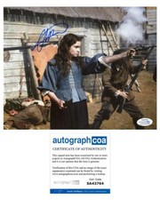 Alice Englert "New Worlds" AUTOGRAPH Signed 'Hope' 8x10 Photo ACOA