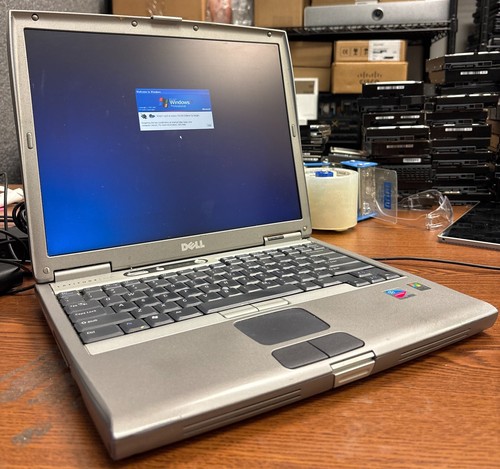 Vintage Dell Latitude D600 Intel Pentium M | 640MB RAM | 40GB HDD w/Windows XP