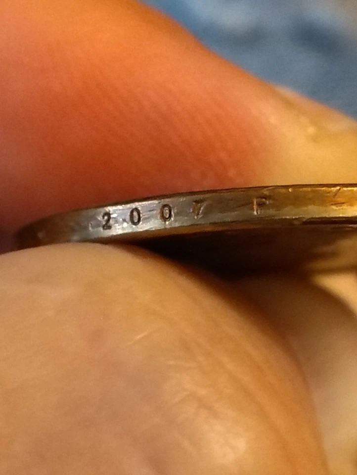 2007-P George Washington First President 1789-1793 $1 1st Issue Golden Coin - Image 3 of 3