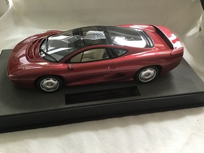 TOP MARQUES 1/18 Scale (TOP039E) JAGUAR XJ220 MONZA RED  BOXED ( ONE OF 100 PCS)