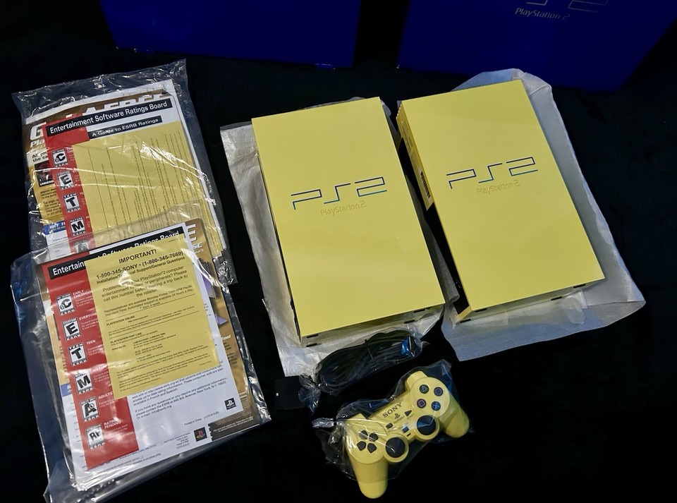 SONY PLAYSTATION 2 EUROPEAN AUTOMOBILE LIGHT YELLOW SUPER RARE CONSOLE ...