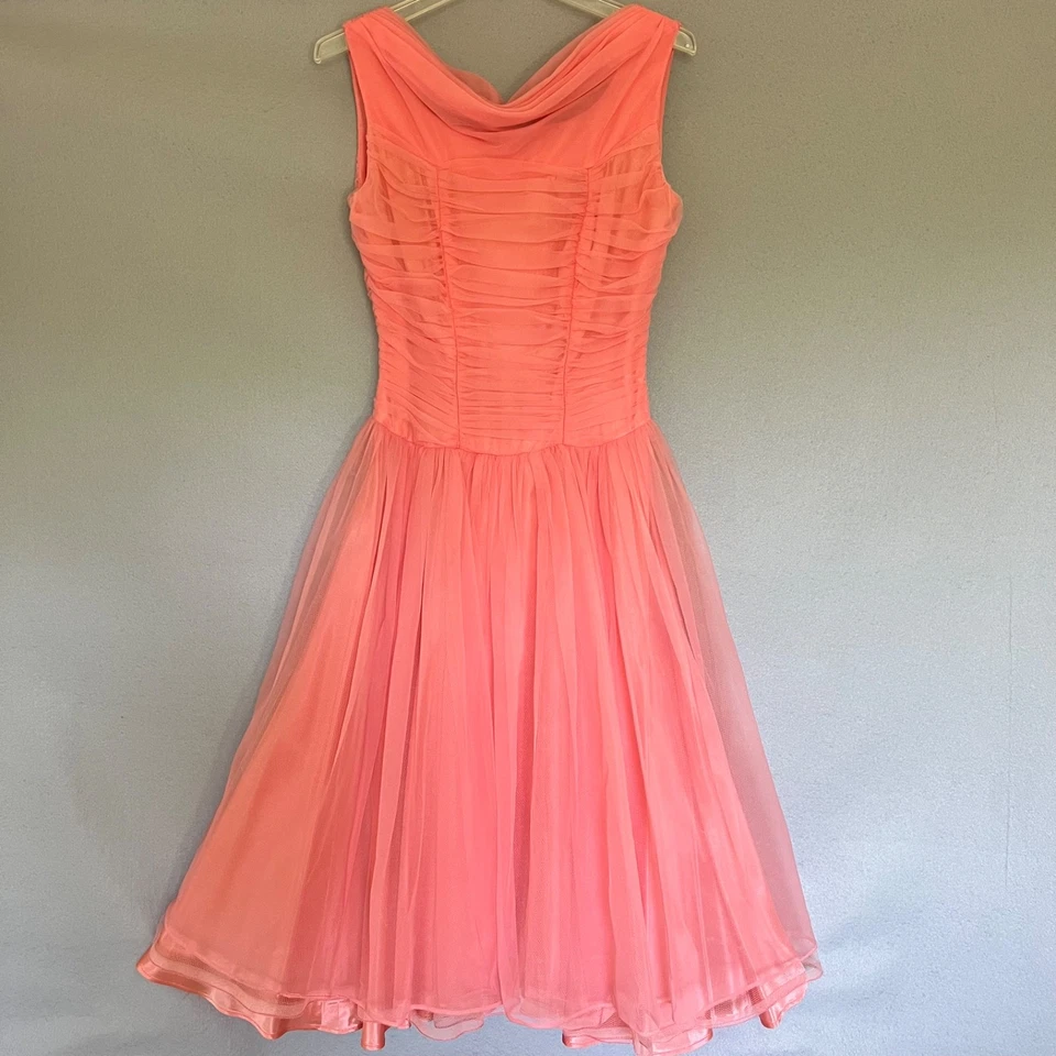 Vestido largo formal ajustado y acampanado de gasa melocotón vintage años 50 XS buen estado  Foto 2 de 4