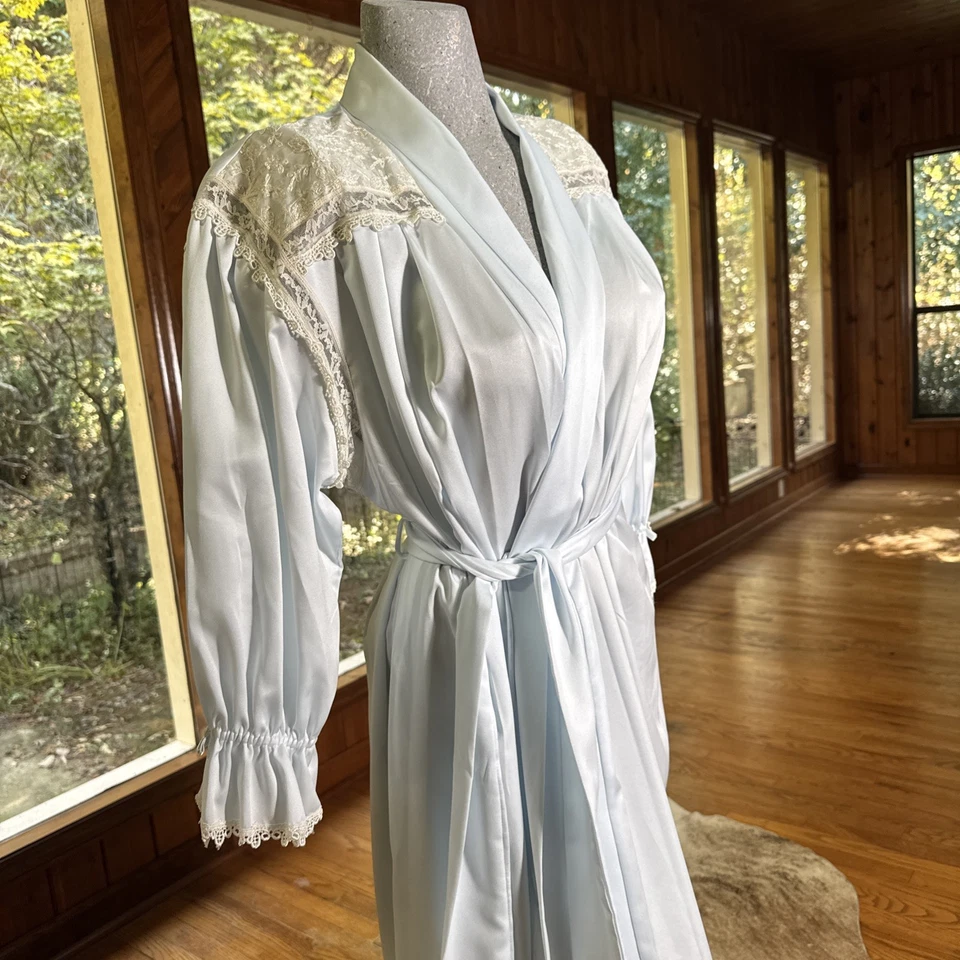 Christian Dior Blue Lace Robe 1970s Long Sleeves Size Small USA Union Made - Image 4 of 4