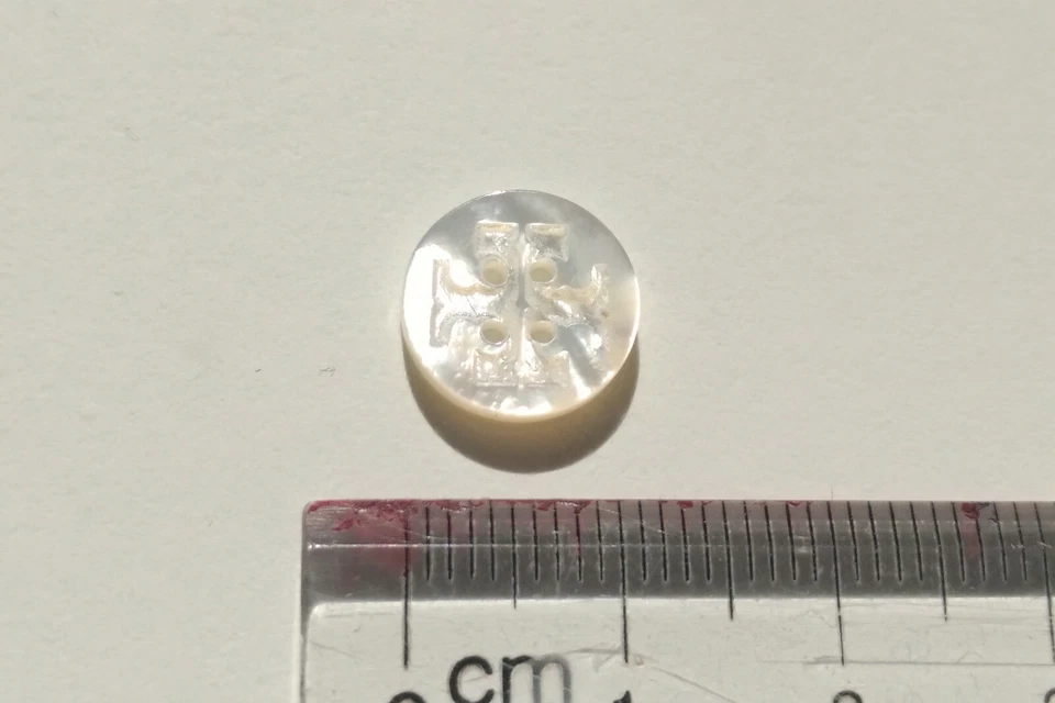 TORY BURCH - 1 small glass replacement button 11mm - Image 2 of 2