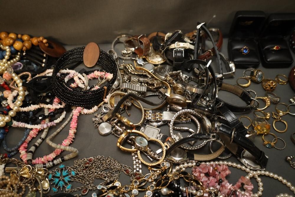 Jewelry 1 LB WEARABLE Bulk Lot Estate Vintage to Modern