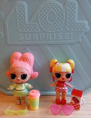 L.O.L SUNSHINE MAKEOVER Puppen - Kariert Chica & Sour Sweetie mit Zubehör