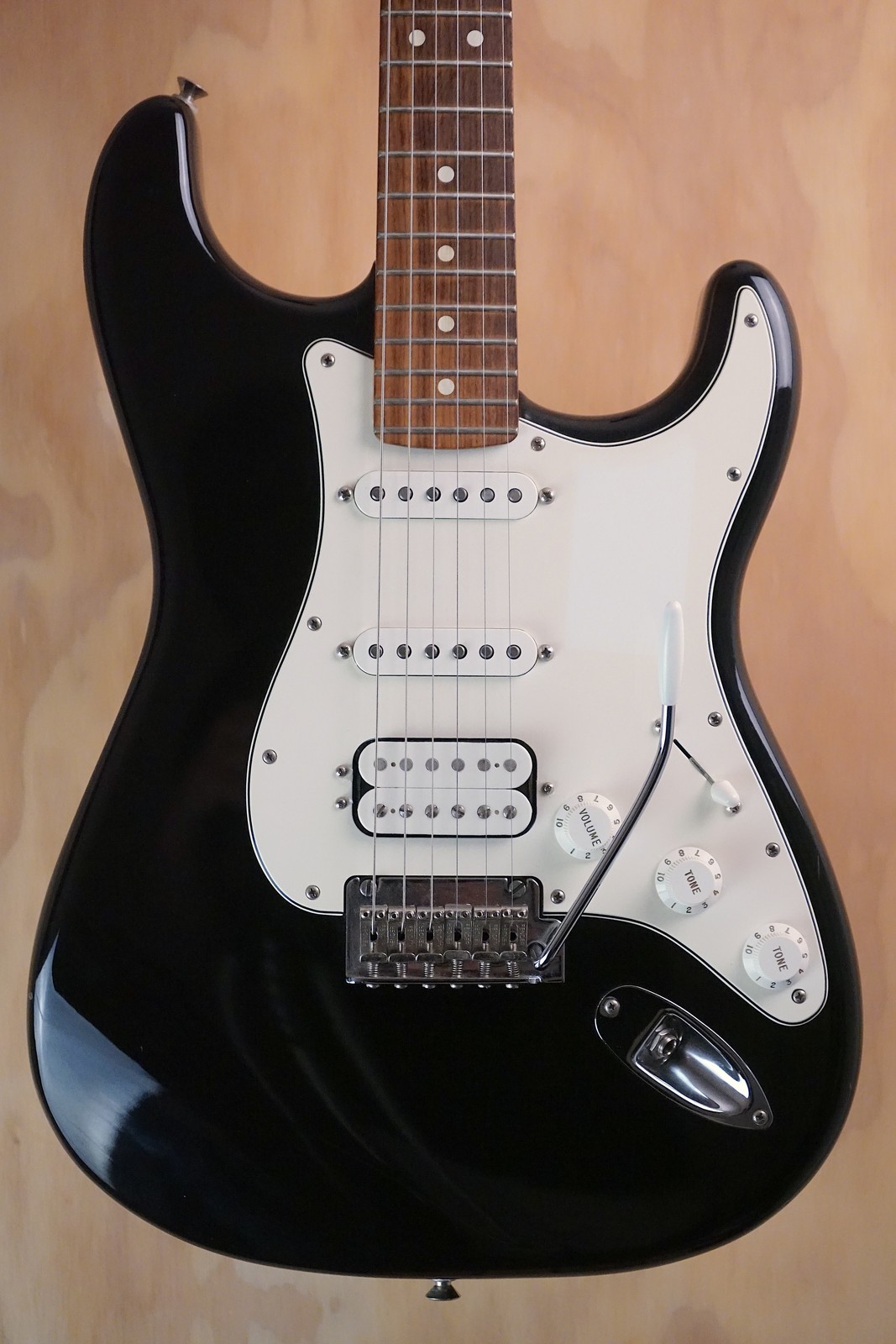 Fender Player Stratocaster HSS Black Electric Guitar Good Condition
