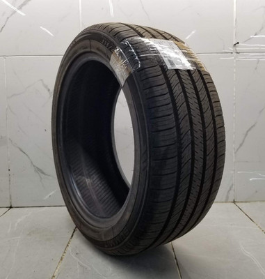 235/45R17 | QTY: 1 | MODEL: SUMMIT ULTRAMAX A/S | 8/32'' TREAD #0010009