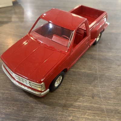 AMT ERTL 1991 Chevrolet Silverado Sportside Red Dealer Promo car #6010