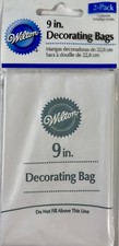 WILTON Premium 9 FEATHERWEIGHT DECORATING BAG...