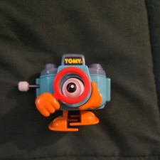 Vintage 1982 Wind Up Toy CAMERA Magnifying Roving Eyes TOMY