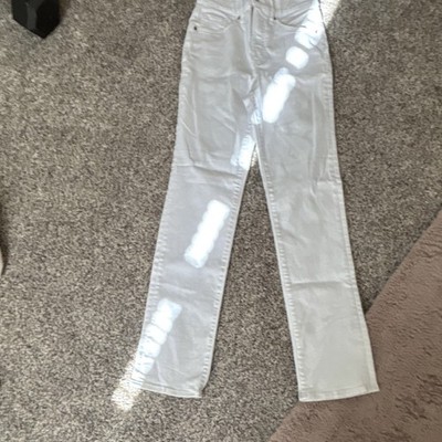 Express Denim White Jeans Straight Button Zipper 5-Pocket Design Women