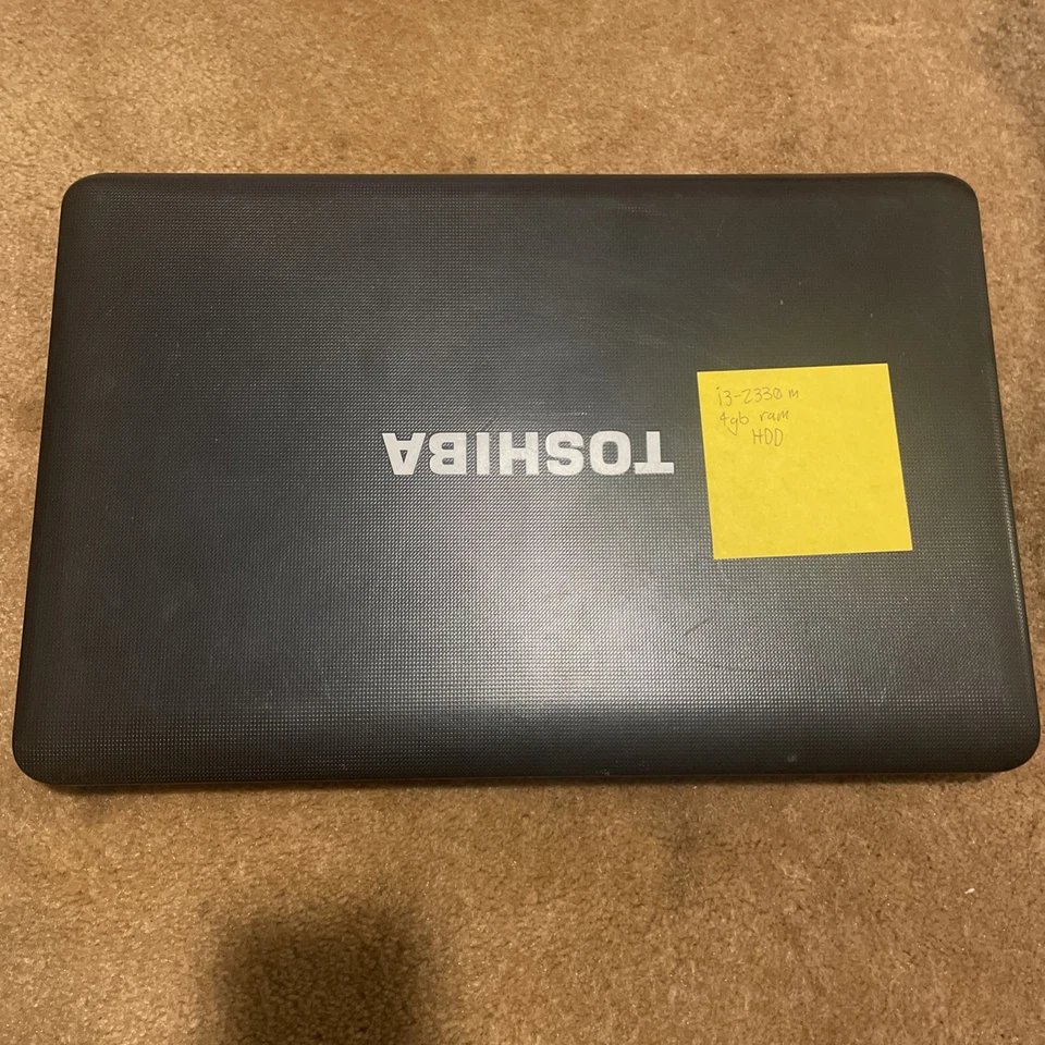 Lot of 3 Old Toshiba Satellite C65X Laptop 3-4G RAM, 320-500 GB HDD W10 Read - Image 2 of 4