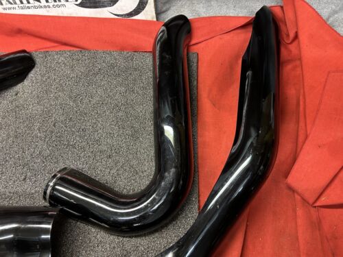 GENUINE HARLEY DAVIDSON TOURING VIVID BLACK MILWAUKEE EIGHT EXHAUST HEAT SHIELDS - Picture 5 of 13