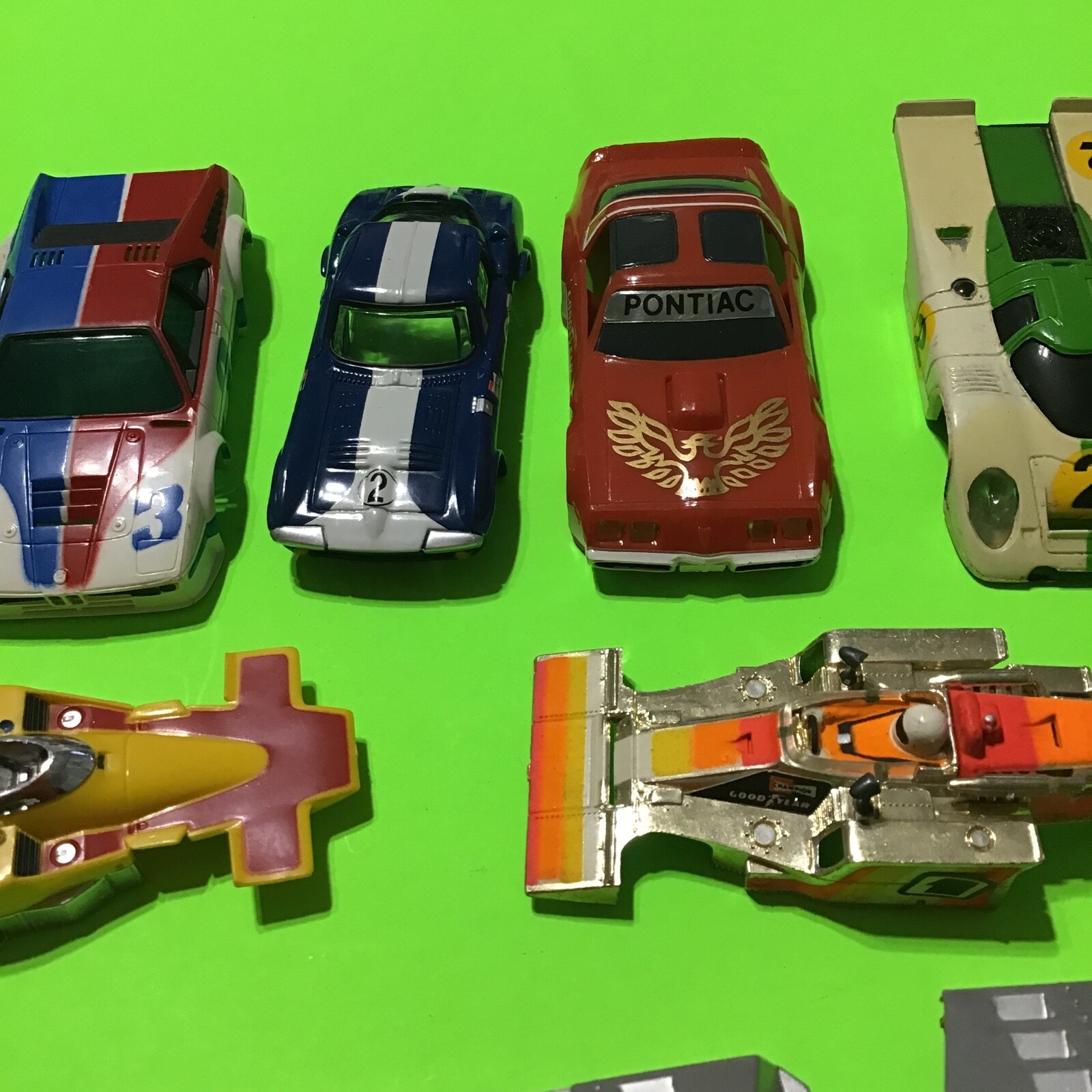VINTAGE 10 PIECE GROUP ASSORTED SLOT CAR BODIES / TYCO / AFX / MOSTLY