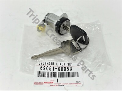 Toyota Genuine 69051-60050 Cylinder & Key Set Door Lock RH