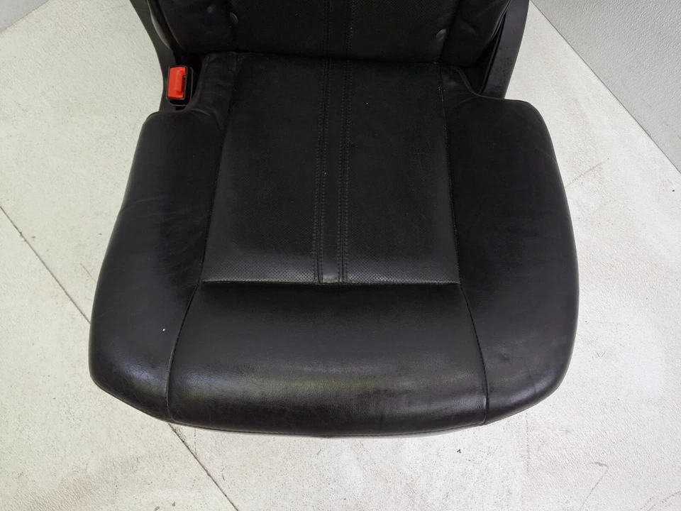 Conjunto de asiento trasero izquierdo Cadillac SRX 2010-2016 3,0 L FABRICANTE DE EQUIPOS ORIGINALES Foto 2 de 4