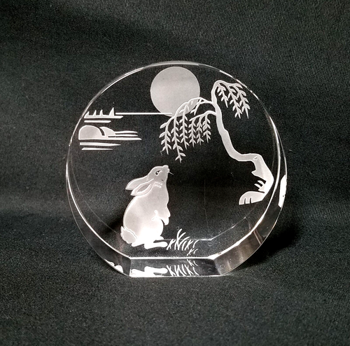ASIAN Bunny Rabbit Paperweight Glass Round Reverse Carved Etched Usagi - EASTER - 第 1/10 張圖片