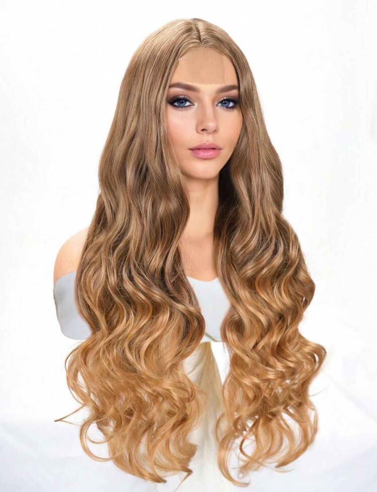 Perruque synthétique blonde bouclée avec bonnet de protection inclus - 3