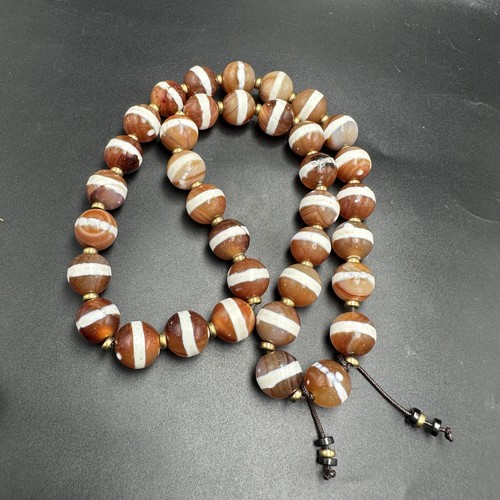 Vintage Beautiful Red Etching Beads Necklace Very Rare