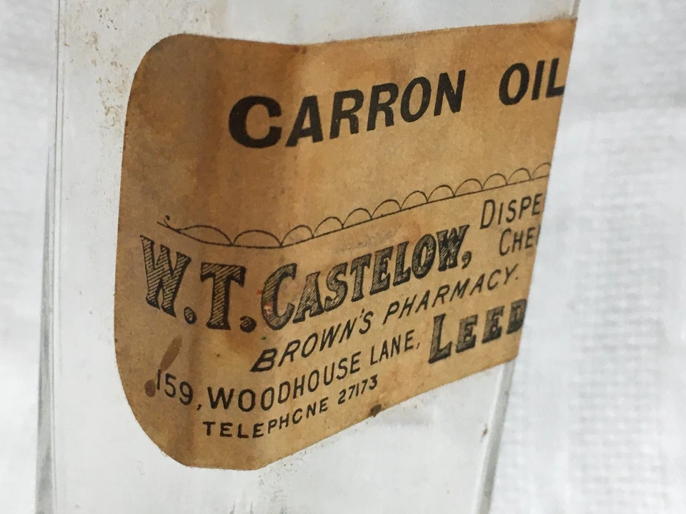 Labelled Carron Oil W.T. Castelow Brown's chemist 59 Woodhouse Lane Leeds bottle - Image 4 of 4