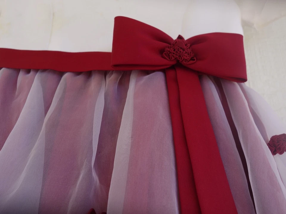 Girls dressy Dress holiday attire size 4 polyester EUC holiday attire - Image 2 of 4