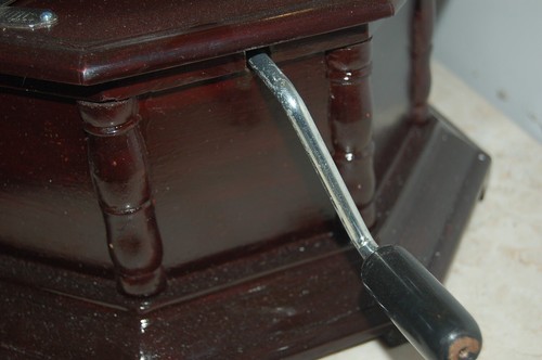 GRAMMOFONO OTTAGONALE ALTA QUALITA' CON UN DISCO E 6 PUNTINE NUOVE. - Picture 5 of 7