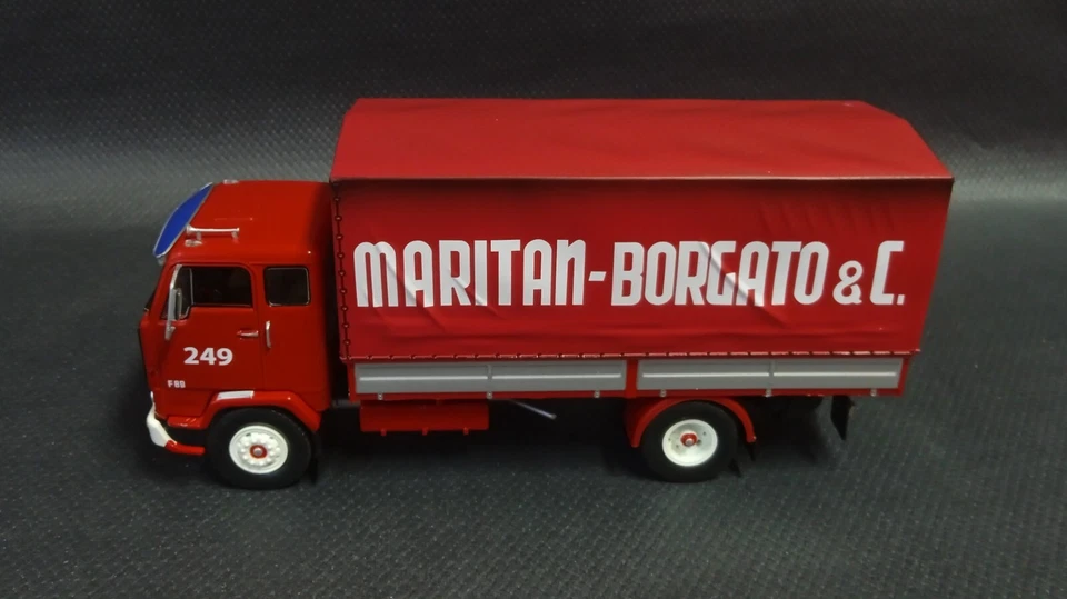 VOLVO F89 Turbo 6, Svezia 1970 - Camion D'epoca 1/43 - Photo 3/4