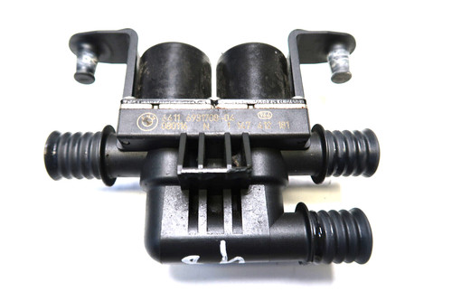 BMW 5er E60 E61 6er E63 E64 LCI Wasserventil Pumpe 6931708