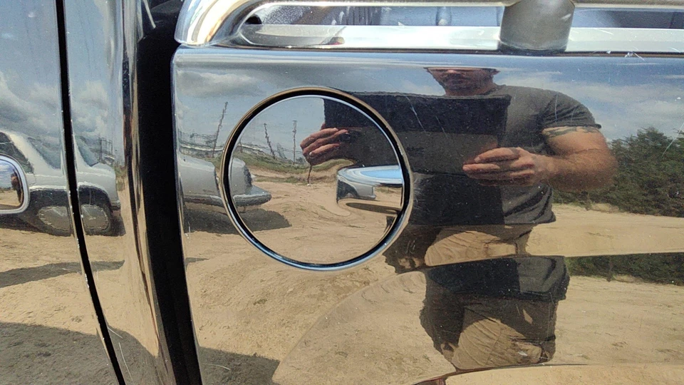 Puerta del tanque de combustible GMC Canyon 2004-2012 con bisagra tapa de gas relleno OEM negro 41u Foto 2 de 4