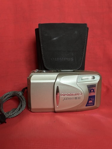 Fotocamera Olympus μ mju III 80 Zoom 35mm pellicola punta e scatta tutte le condizioni atmosferiche funzionante