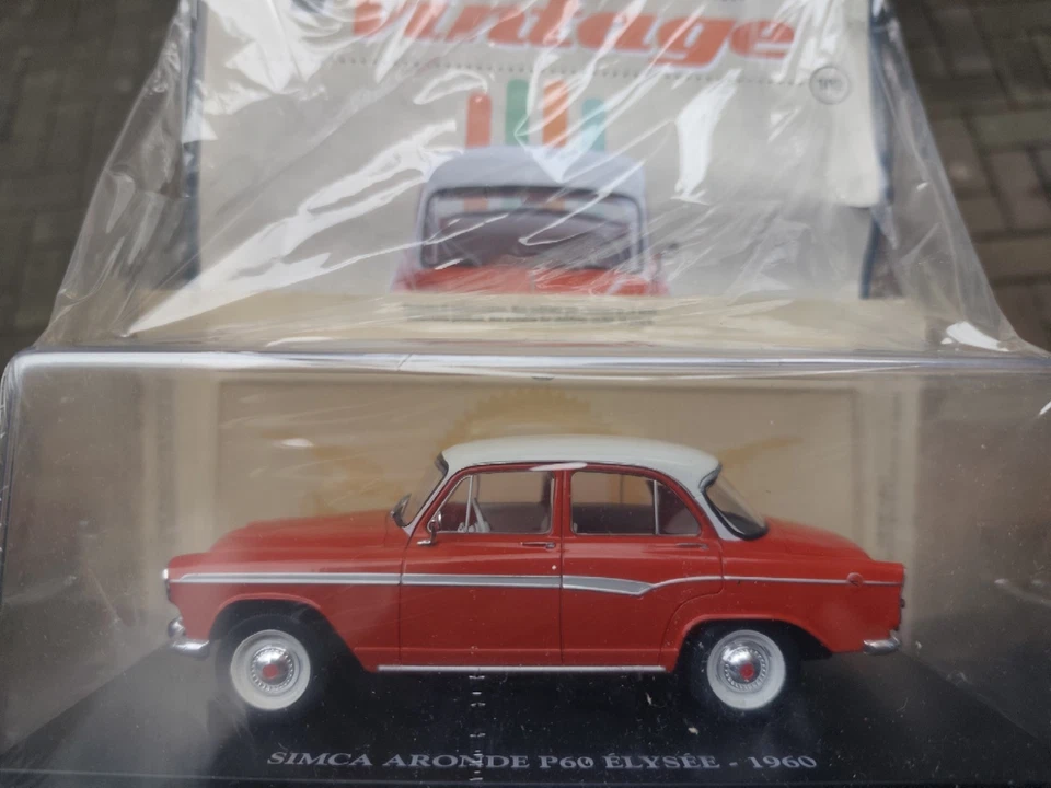 AUTO VINTAGE EUROPE COLLECTION  N.#102 SIMCA ARONDE P60 ÉLYSÉE (1960)  1:24 - Immagine 4 di 4