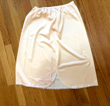 Vintage MG 100 Nylon Blush 25" 1/2 slip, size M, Lace hem, Embroidered Insert