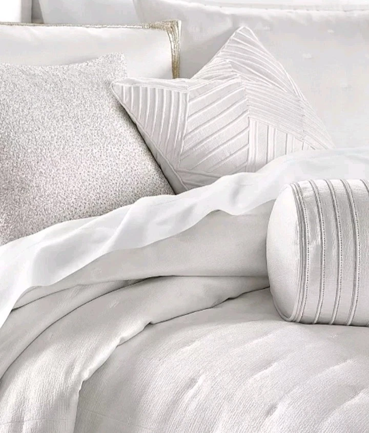 Hotel Collection "Glint" 3 Piece QUEEN Coverlet Set With Shams, White, New! - Image 2 of 4