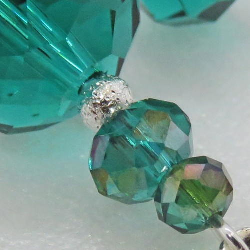 Preciosos Pendientes Largos de Vidrio Verde San Patricio y Nudo Celta de SoniaMcD - Imagen 6 de 9