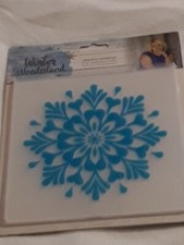 Crafters Companion Graceful Snowflake Embossing Folder 6x6 Sara Davies NIP
