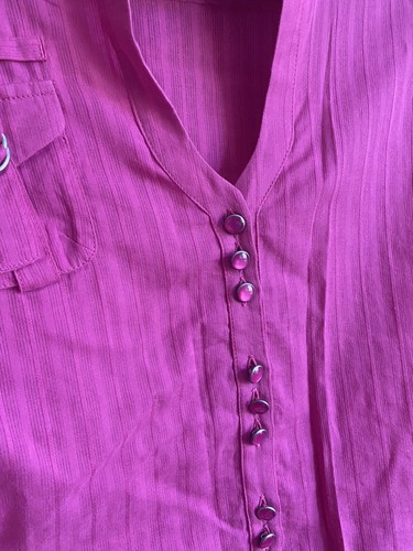 Gorgeous Oakley Bright Pink Blouse, Size XS - Picture 4 of 11