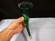 Vintage Victorian Green Glass Epergne Horn w/ Spiral Design