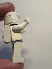 Lego Star Wars Minifigure - Snowtrooper (From Set 4483)