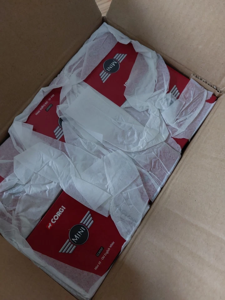 Corgi Mini 40 in old English white  - Image 3 of 4