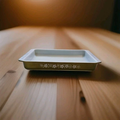 Vintage Pyrex 933 SPRING BLOSSOM Crazy Daisy LASAGNA PAN 13 1/2 x 8 3/4 x 1 3/4