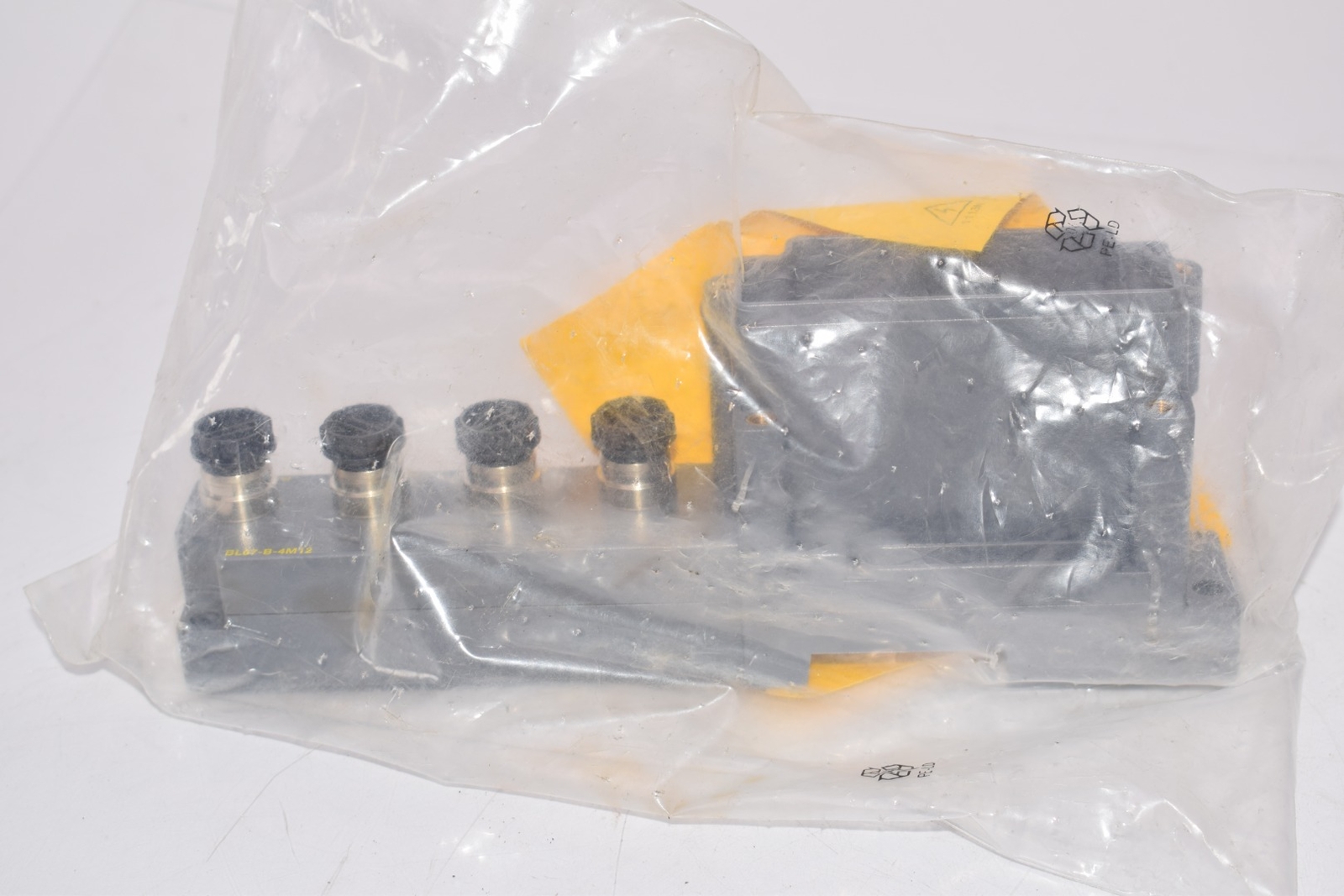 NEW TURCK BL67-B-4M12-P Base Module