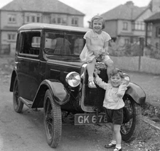 Alfieri 1279 Child Studies-Cleaning Car 2/2 1933 Old Photo