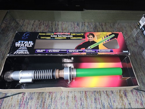 STAR WARS LUKE SKYWALKER /DARTH VADOR LIGHTSABERS X2 – BOXED -1995 KENNER Unused - Picture 23 of 24