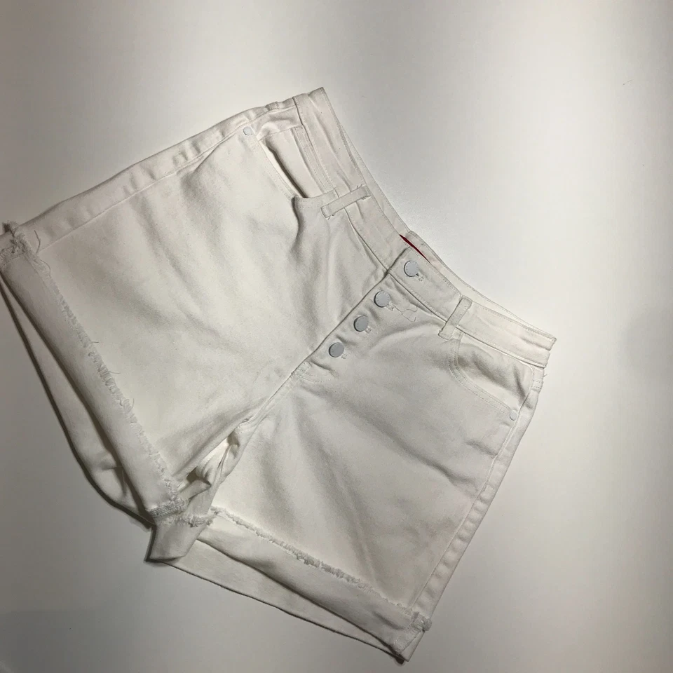 Pantalones Cortos de Jean Jennifer Lopez Talla 12 Dobladillo Envejecido Blanco 5" Tiro Alto Botón Mosca Foto 2 de 4