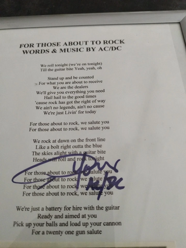 AC/DC Autogramm Angus Young Original Ohne Zertifikat  - Bild 2 von 4