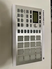 Native Instruments Mashine Mikro MK2 MIDI Controller - White