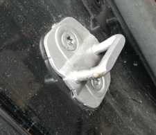 2014 MASERATI GHIBLI M157 OEM DOOR LOCK LATCH CATCH STRIKER RIGHT REAR W/BOLTS