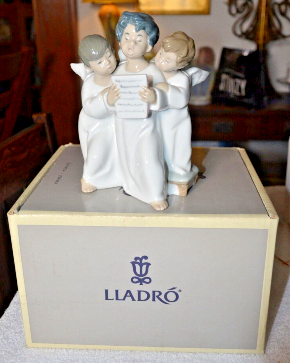 LLADRO リアドロ 4542 天使のコーラス Angels Singing